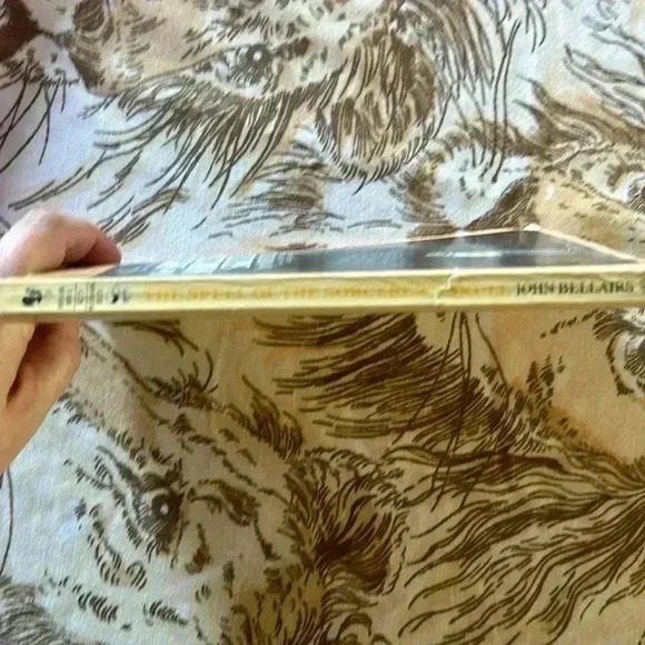 Vintage The Spell of the Sorcerer’s Skull by John Bellairs Paperback Book 1984 - Picture 3 of 7